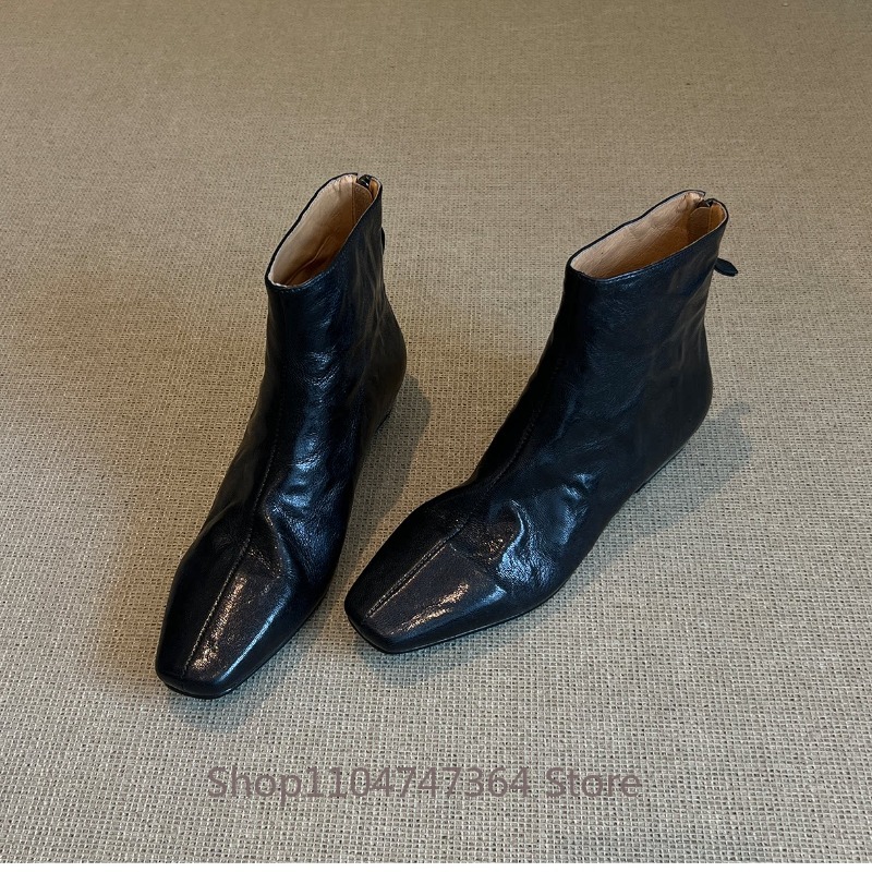シープスキン レトロ フレンチ スクエアトゥ アンクルブーツ - Leatherwork In French のレビューと価格