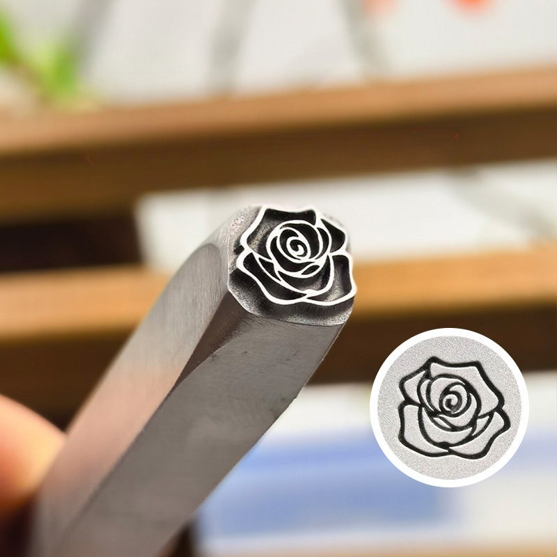 5/7mmフラワーパターンメタルスタンピングツールジュエリー - Leatherwork Embossing のレビューと価格