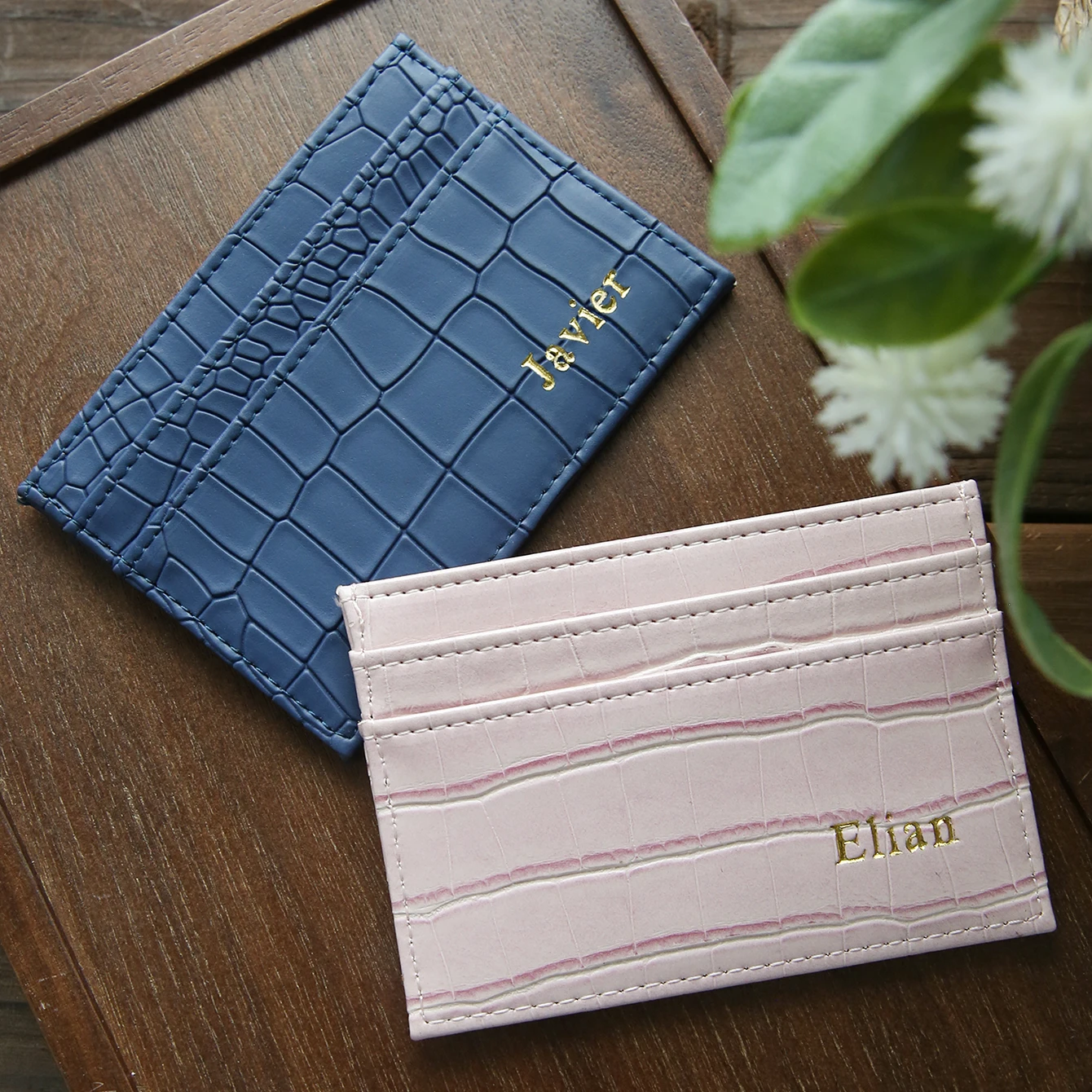 1PC カスタム名入りフェイククロコダイルレザーカードホルダ - Leatherwork Embossing のレビューと価格