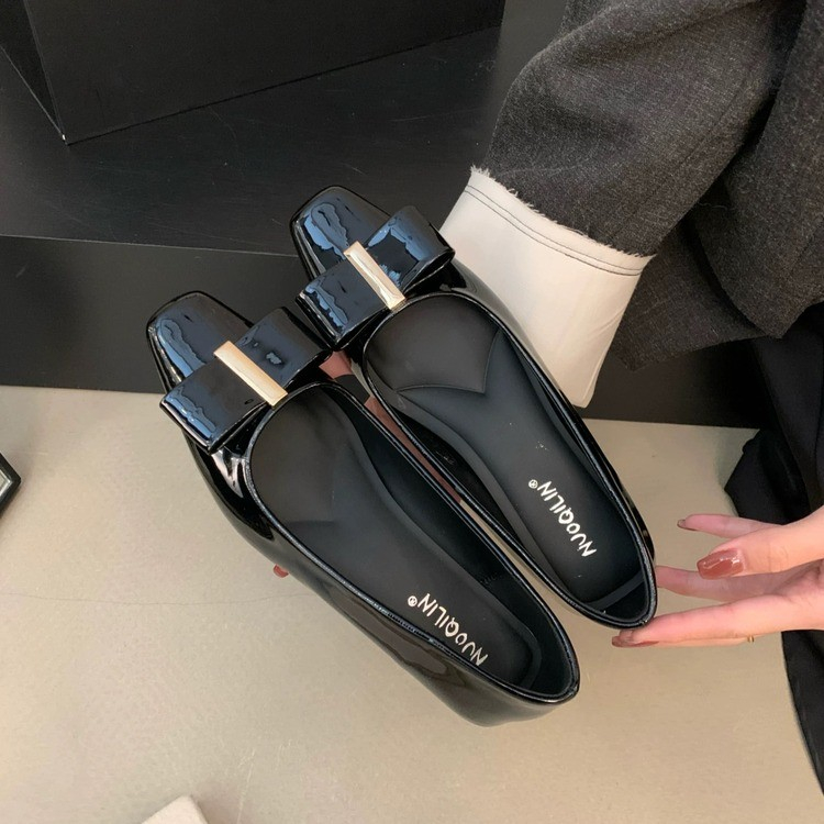 スクエアトゥボウシャローシングルシューズ レディース 202 - Leatherwork In French のレビューと価格
